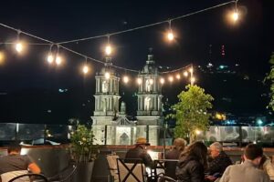 STUDIO 8 y STUDIO 21