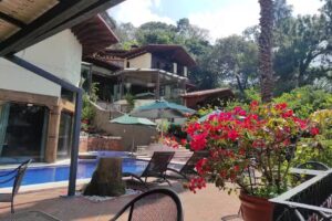 Suites en la Monta&ntilde;a Lakeview Suites & Boutique