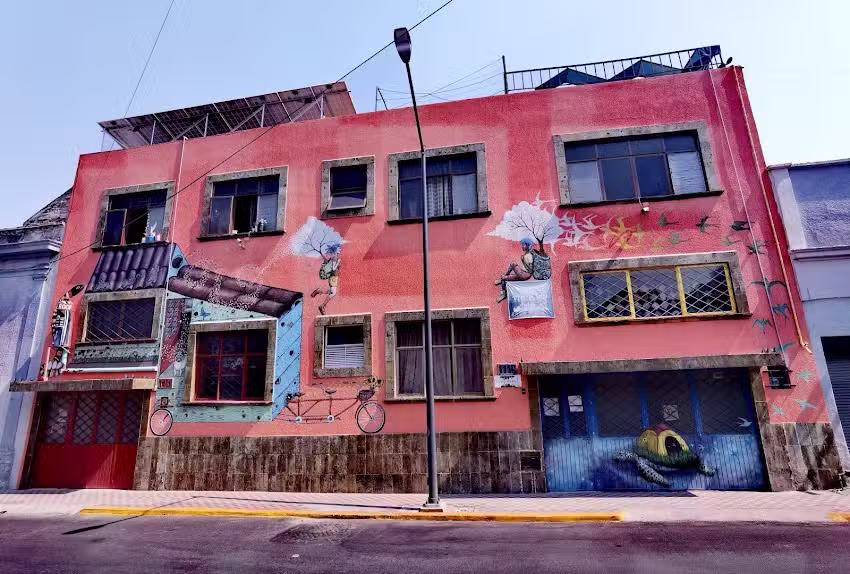 The Roof Backpackers Hostel (Hostal)