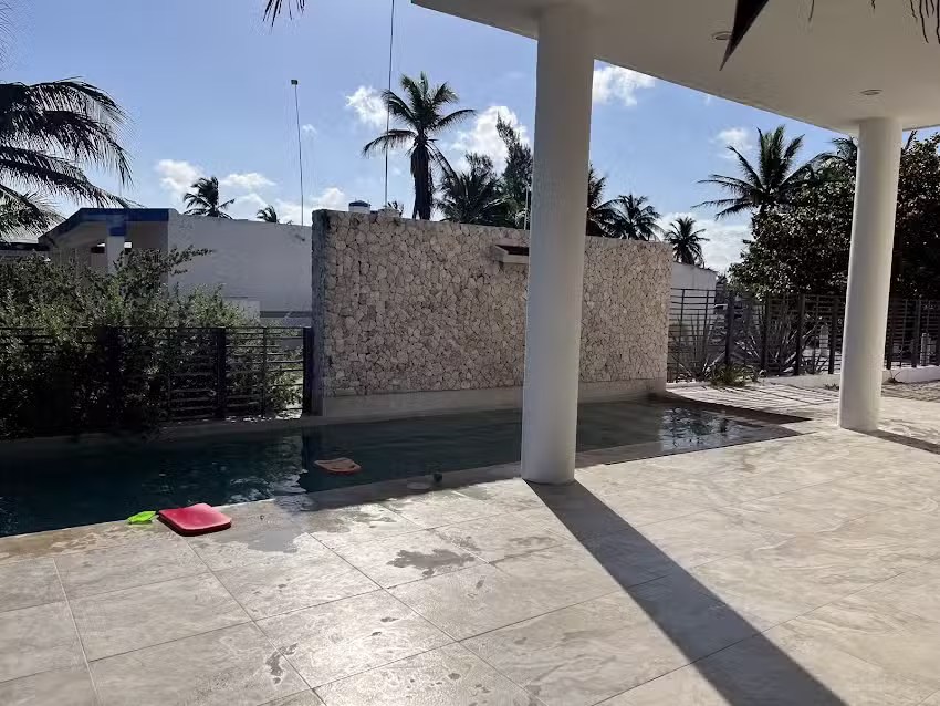 Tres Mar&iacute;as