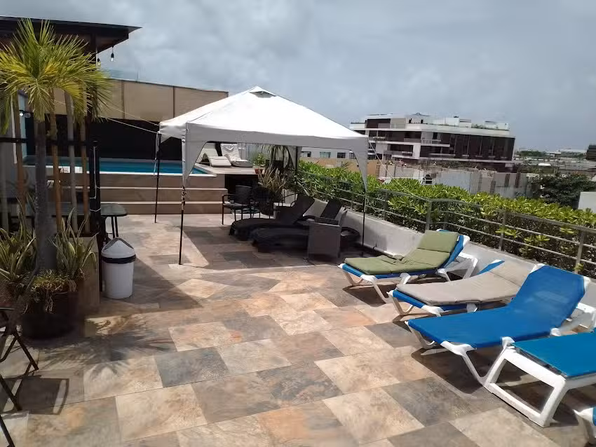 Vanessa 42 Suite