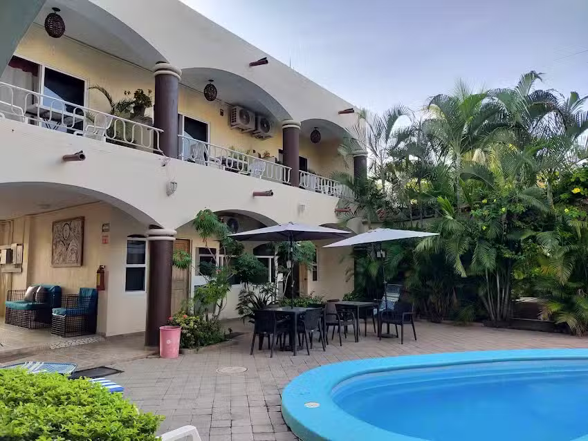 VicVal Hotel & Suites