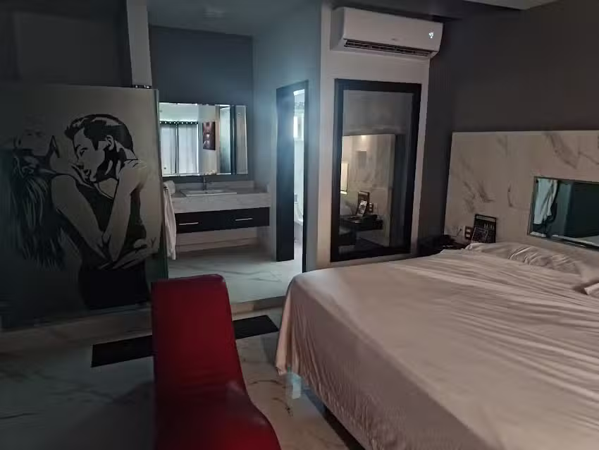 VILLAS DEL REAL MOTEL & SUITE