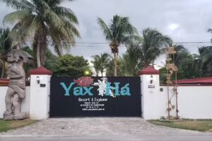 Yax-Ha Cabañas & Trailer Park